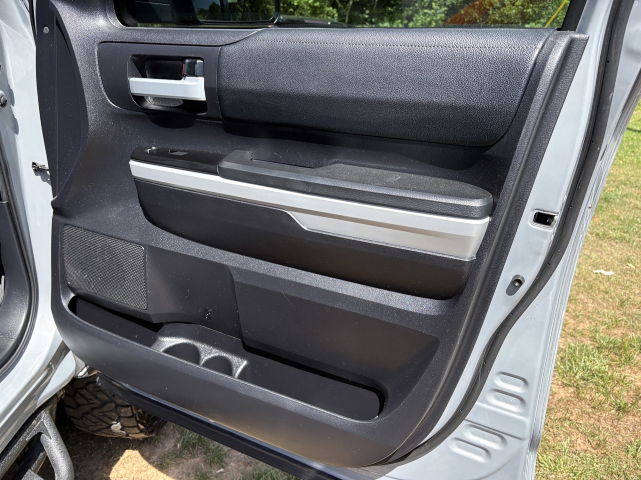 Toyota Tundra SR5 5.7L V8 CrewMax 2WD 2020