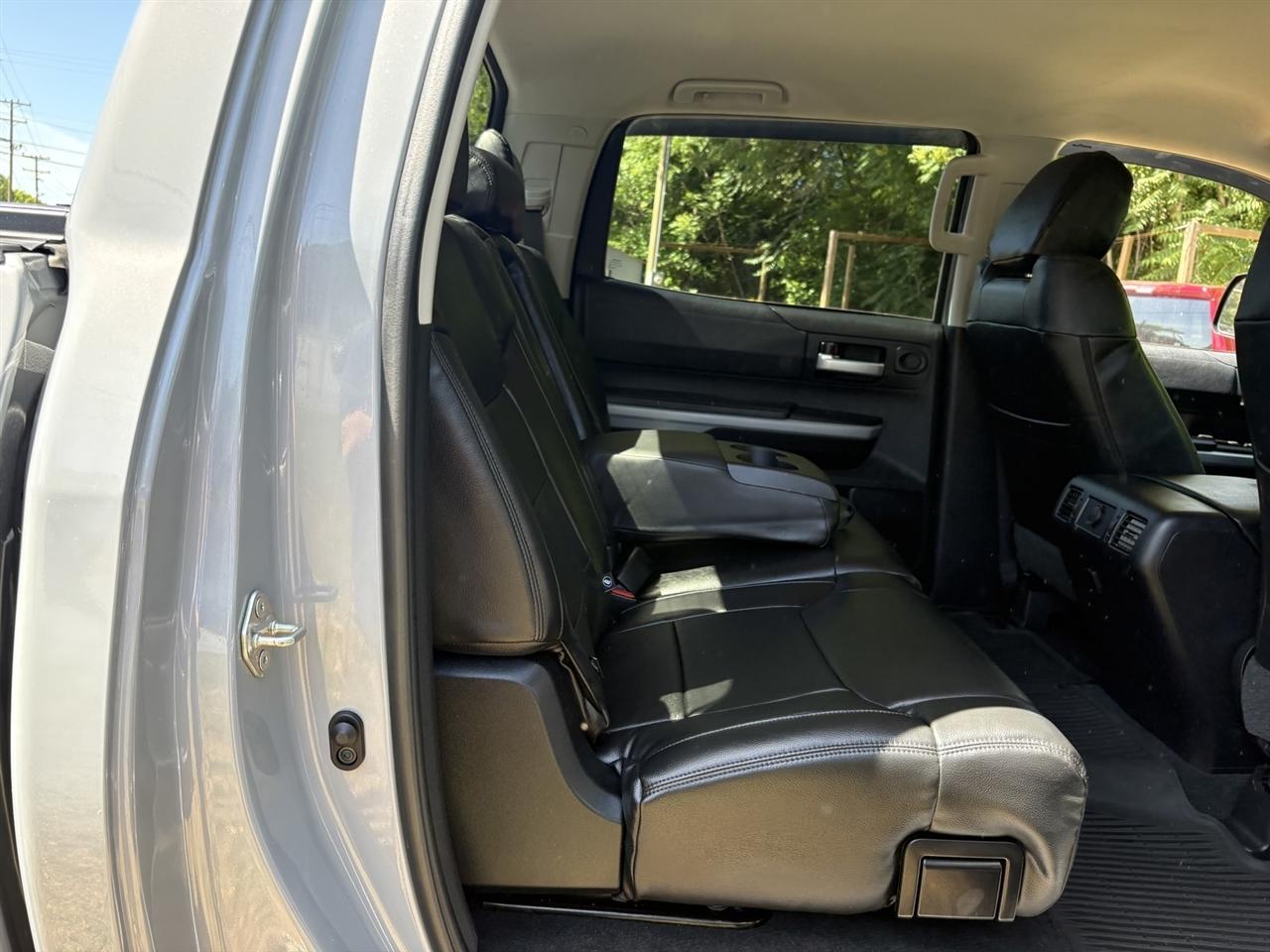 Toyota Tundra SR5 5.7L V8 CrewMax 2WD 2020