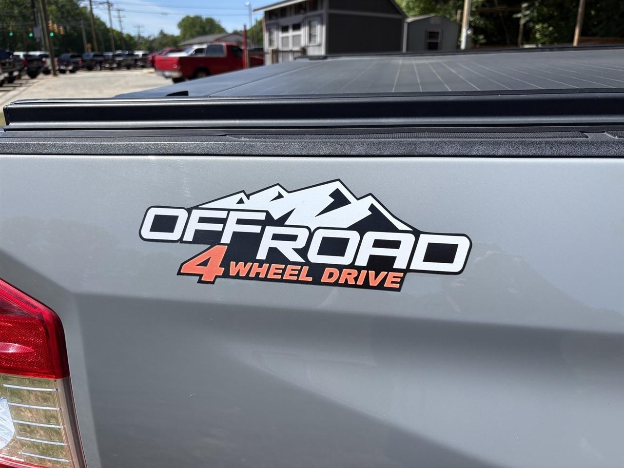 Toyota Tundra SR5 5.7L V8 CrewMax 2WD 2020