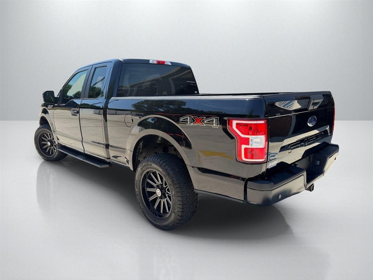 Ford F-150 XL SuperCab 8-ft. Bed 4WD 2020