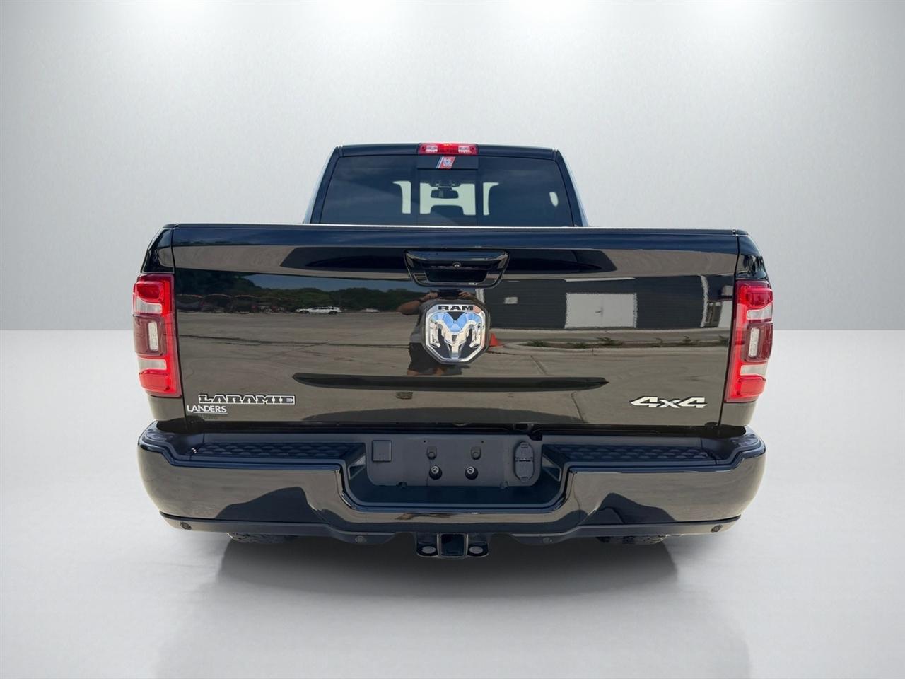 RAM 2500 Laramie Crew Cab SWB 4WD 2023