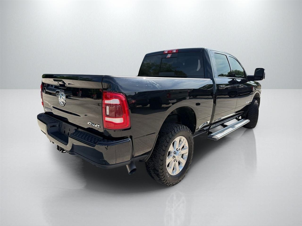 RAM 2500 Laramie Crew Cab SWB 4WD 2023