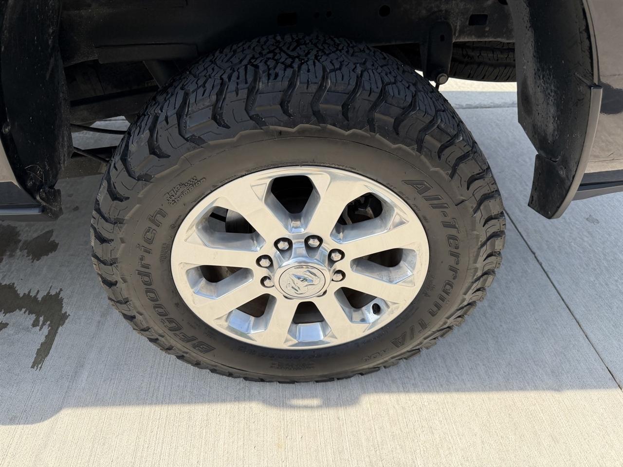 RAM 2500 Laramie Crew Cab SWB 4WD 2023