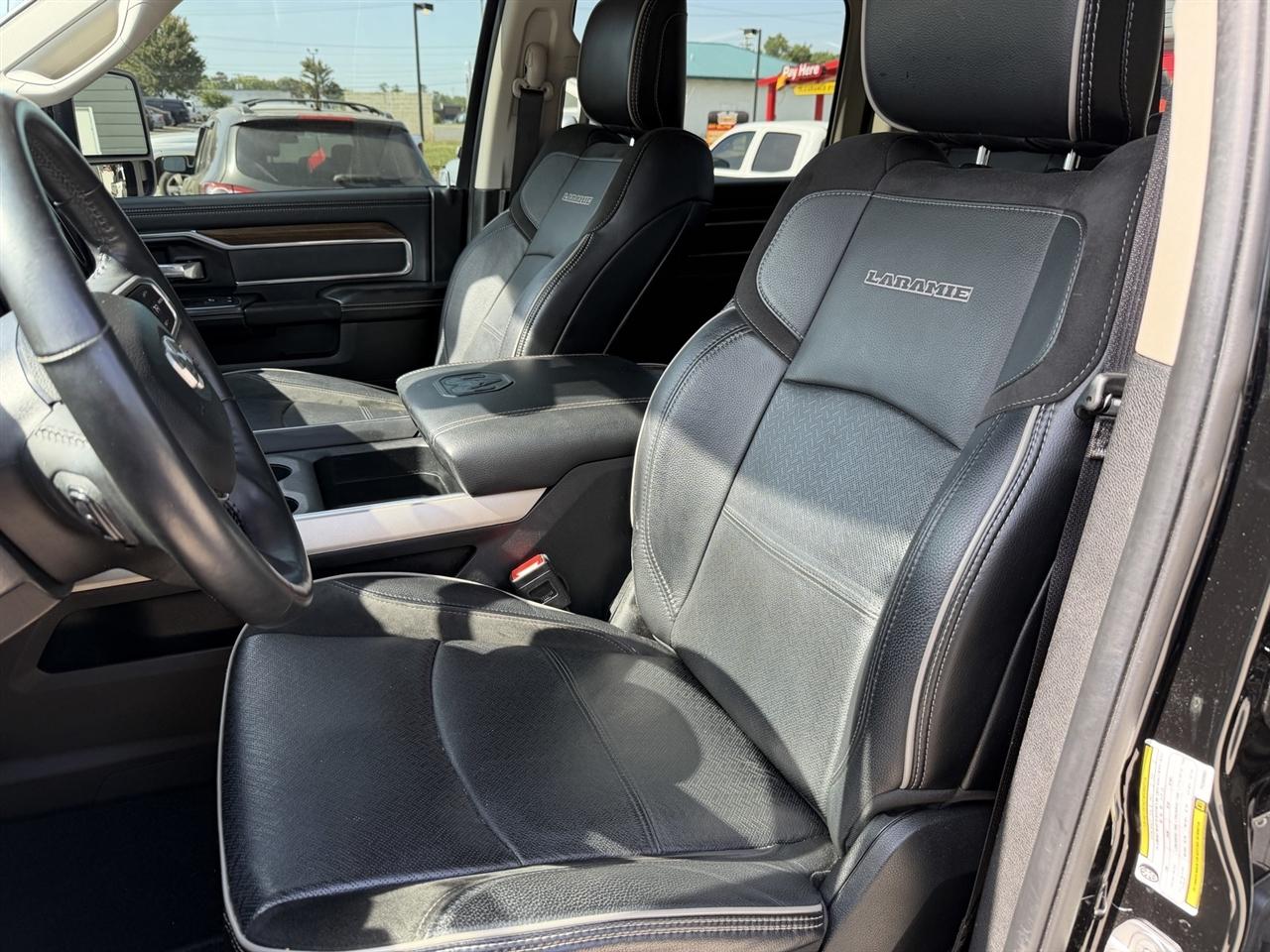 RAM 2500 Laramie Crew Cab SWB 4WD 2023