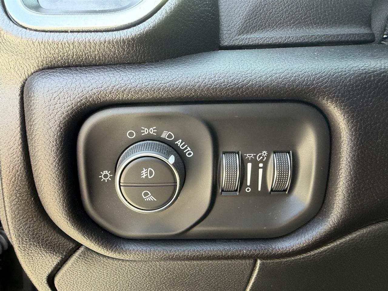 RAM 2500 Laramie Crew Cab SWB 4WD 2023