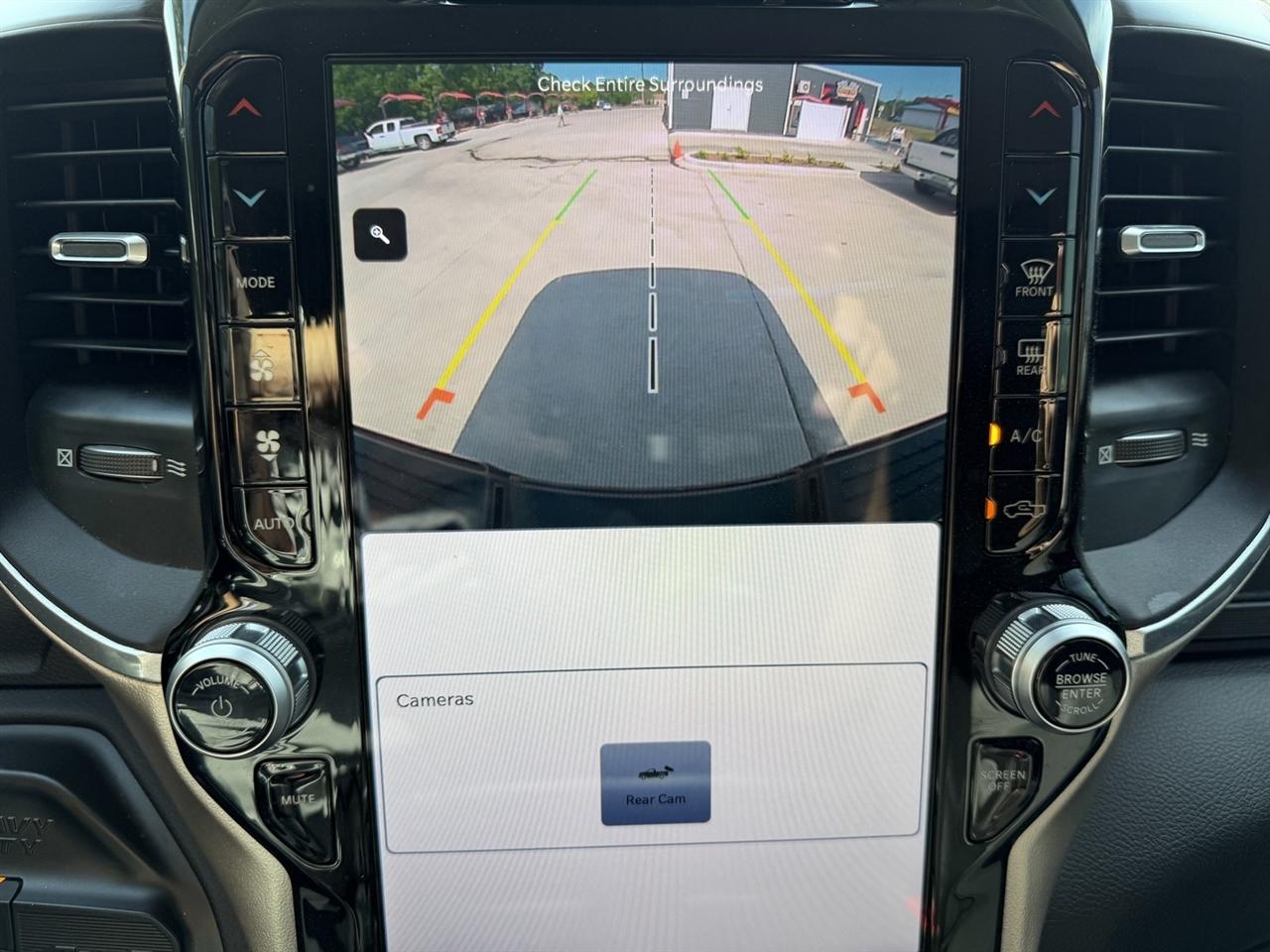 RAM 2500 Laramie Crew Cab SWB 4WD 2023