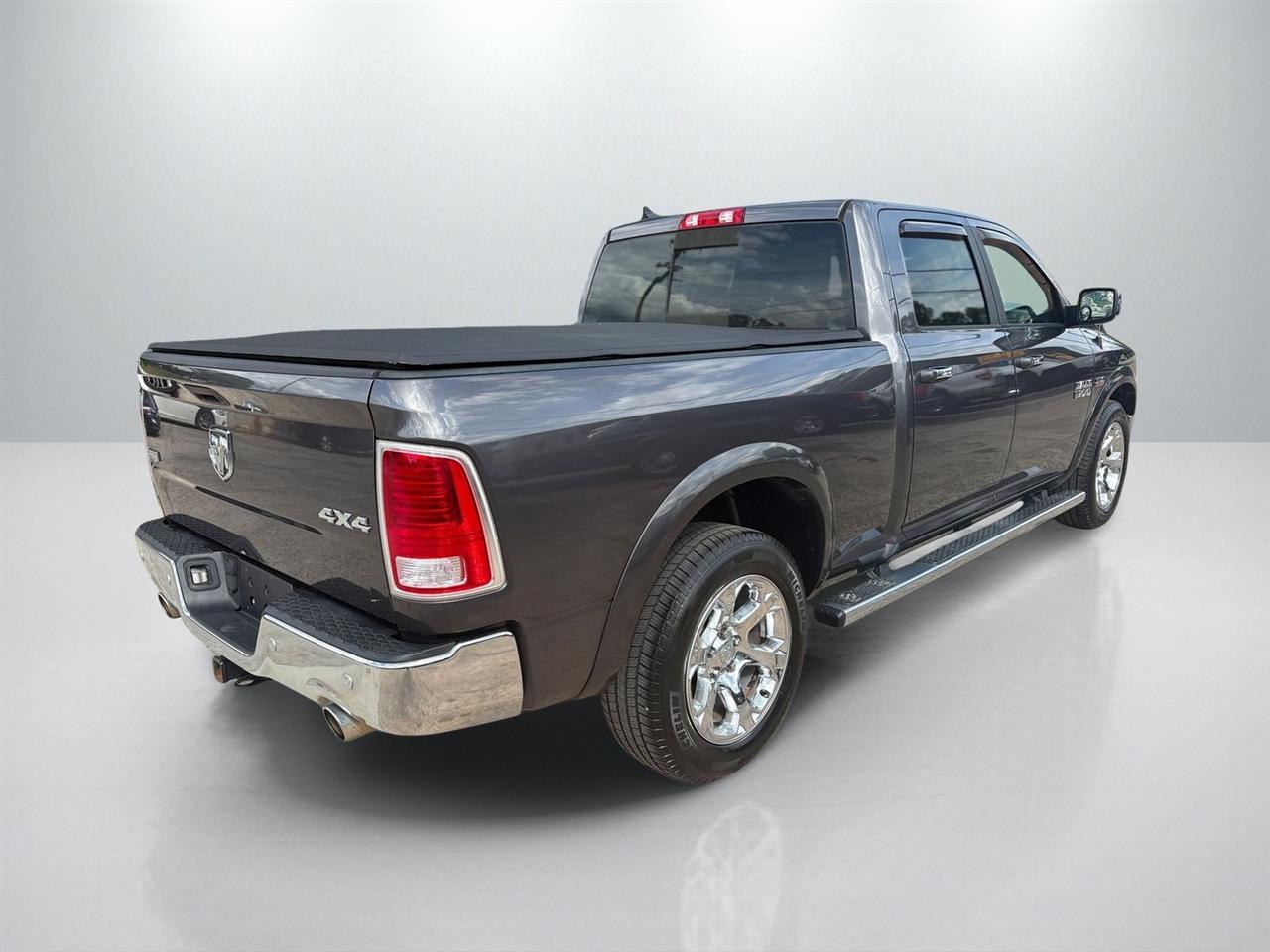 RAM 1500 Laramie Crew Cab LWB 4WD 2017
