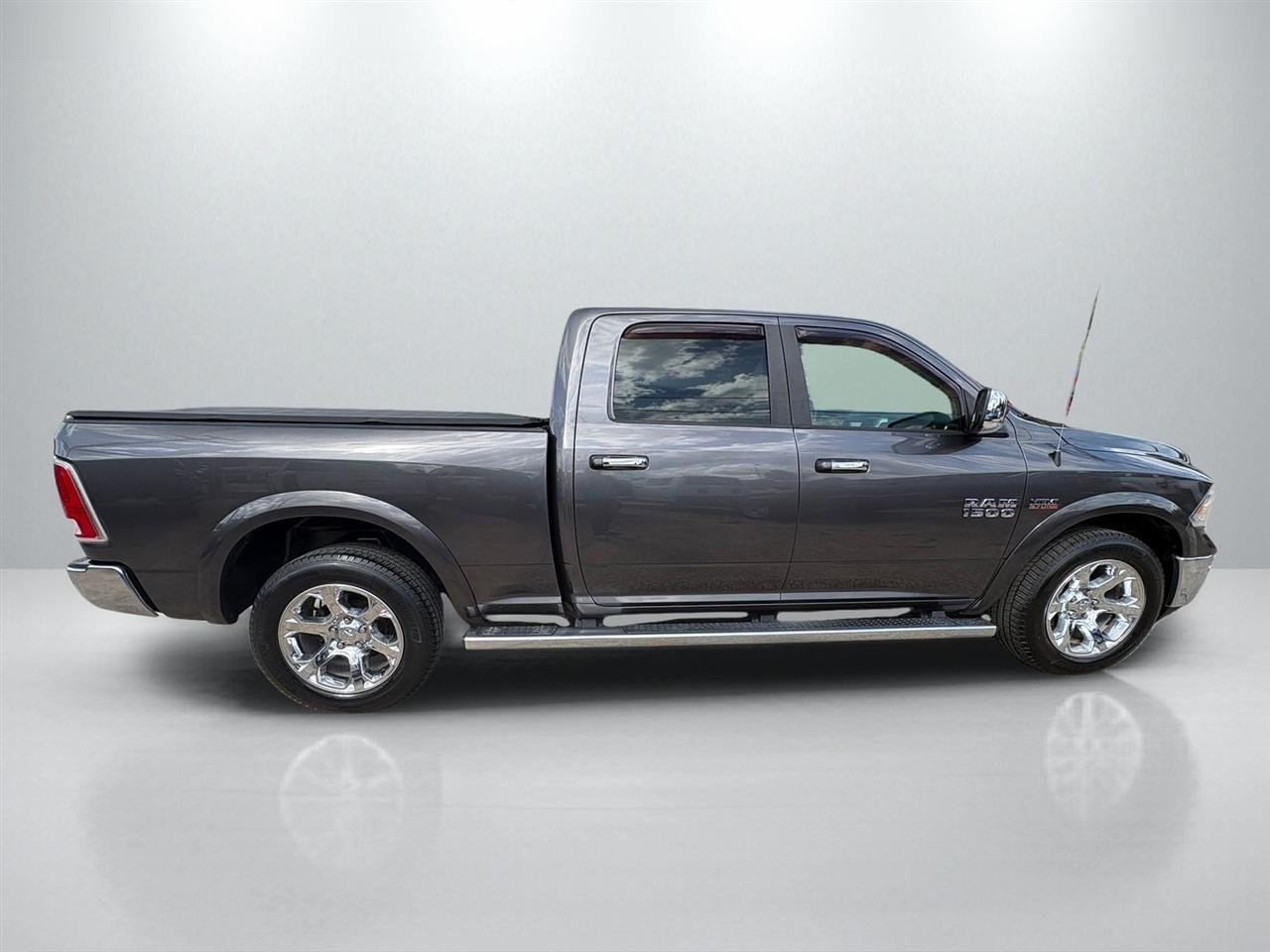 RAM 1500 Laramie Crew Cab LWB 4WD 2017