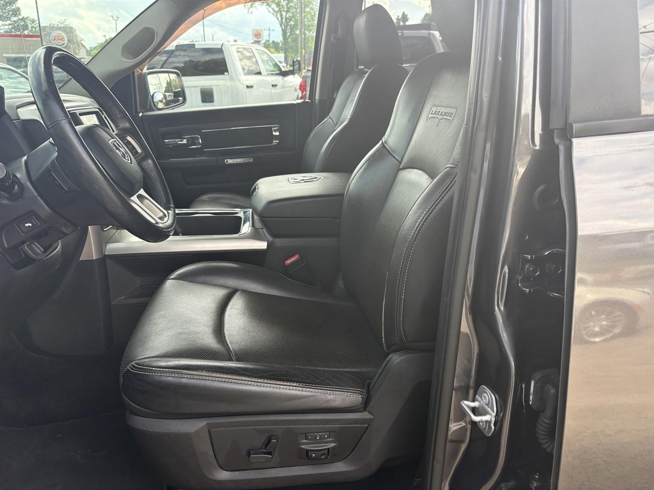 RAM 1500 Laramie Crew Cab LWB 4WD 2017