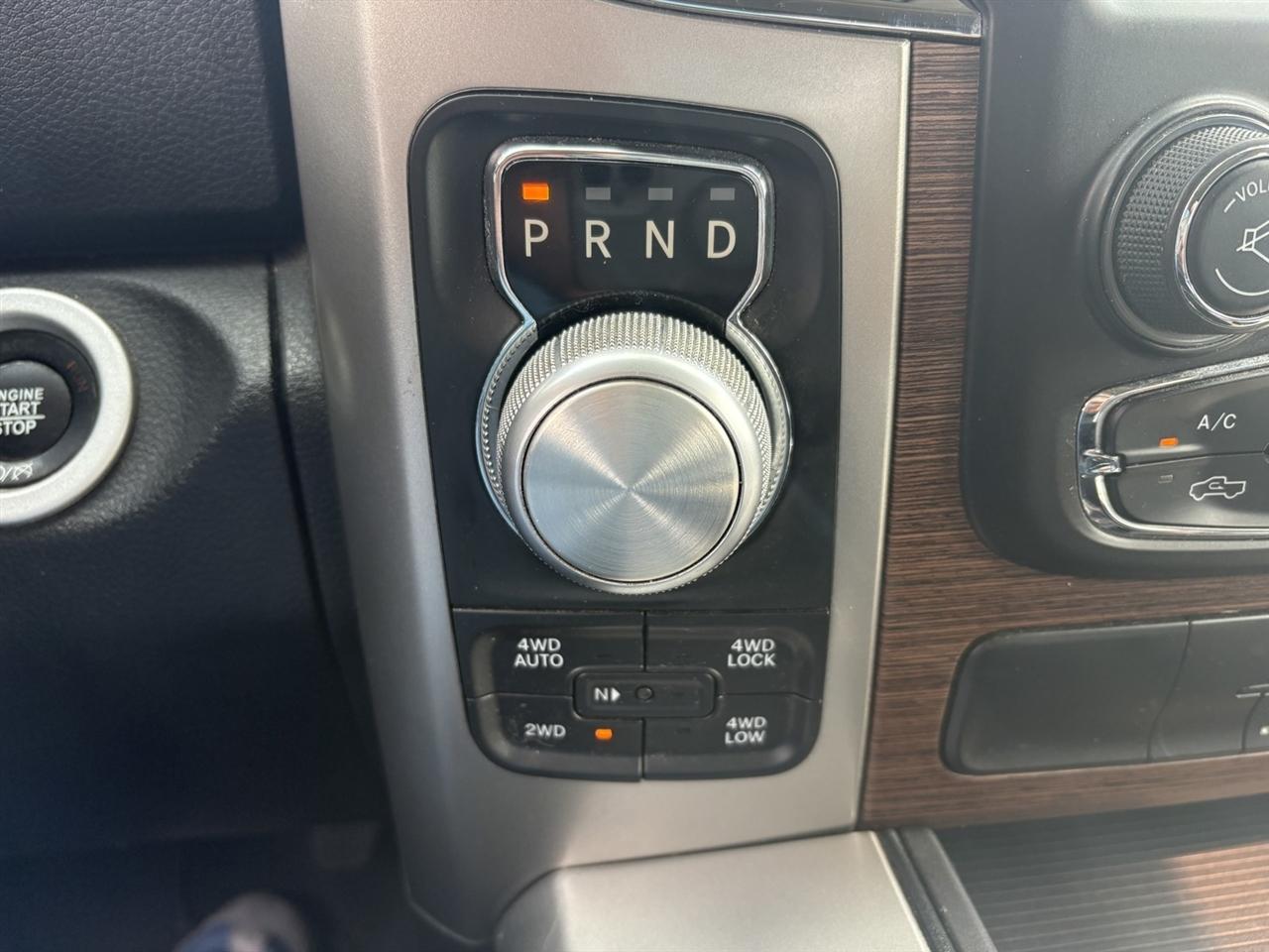 RAM 1500 Laramie Crew Cab LWB 4WD 2017