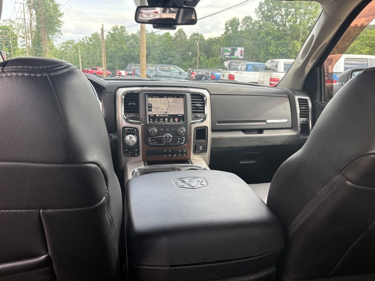 RAM 1500 Laramie Crew Cab LWB 4WD 2017