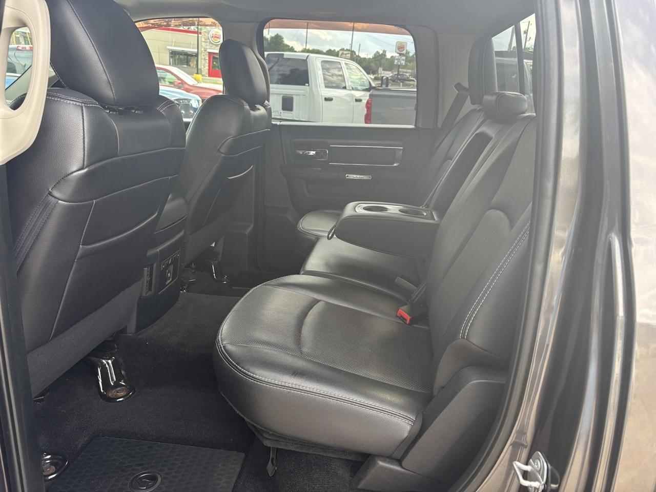 RAM 1500 Laramie Crew Cab LWB 4WD 2017