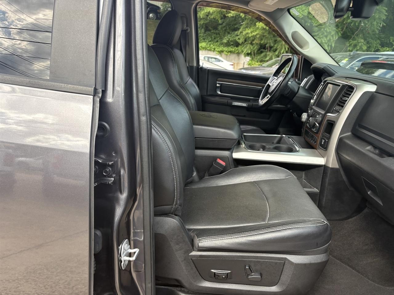 RAM 1500 Laramie Crew Cab LWB 4WD 2017