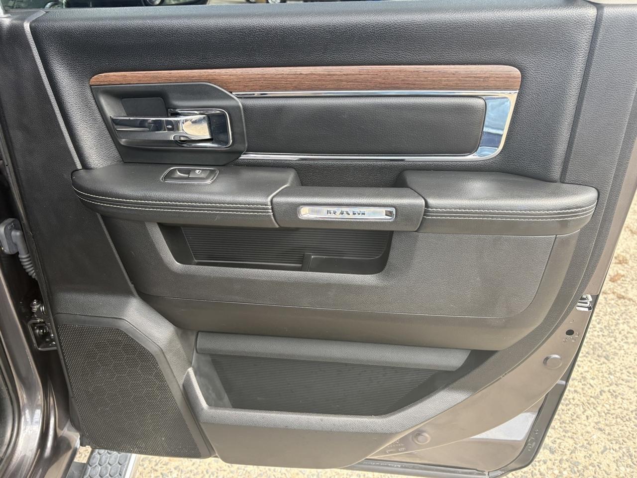 RAM 1500 Laramie Crew Cab LWB 4WD 2017