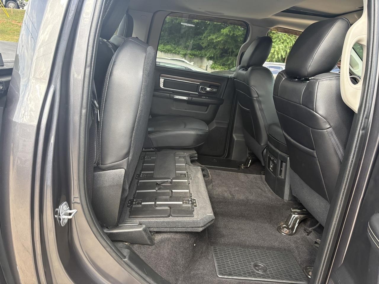 RAM 1500 Laramie Crew Cab LWB 4WD 2017