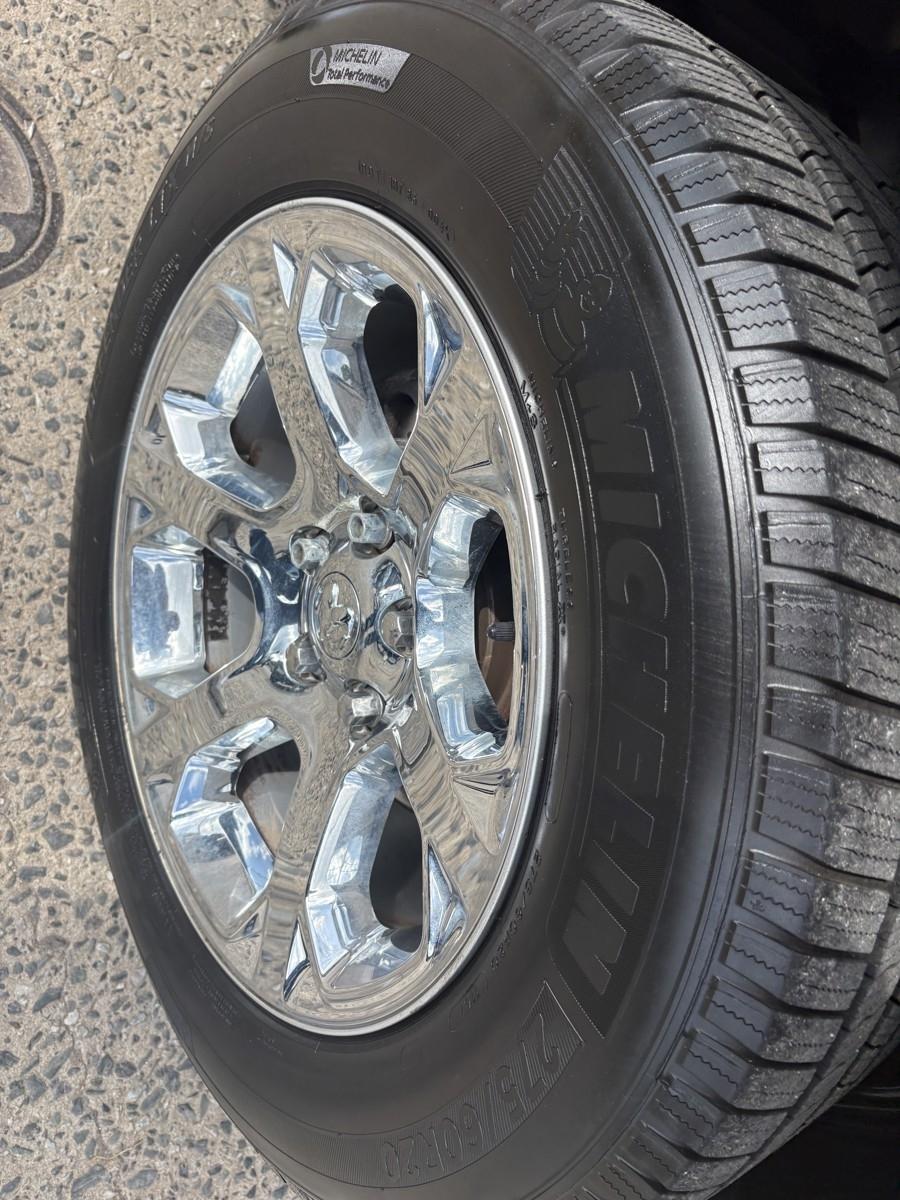 RAM 1500 Laramie Crew Cab LWB 4WD 2017
