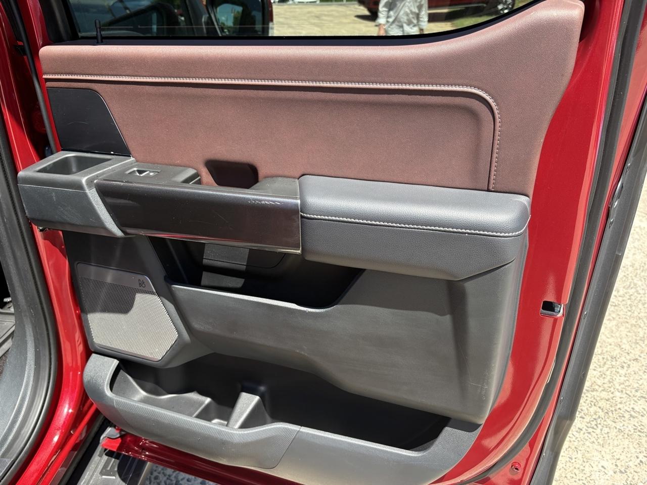 Ford F-150 Supercab 133" Lariat 4WD 2021