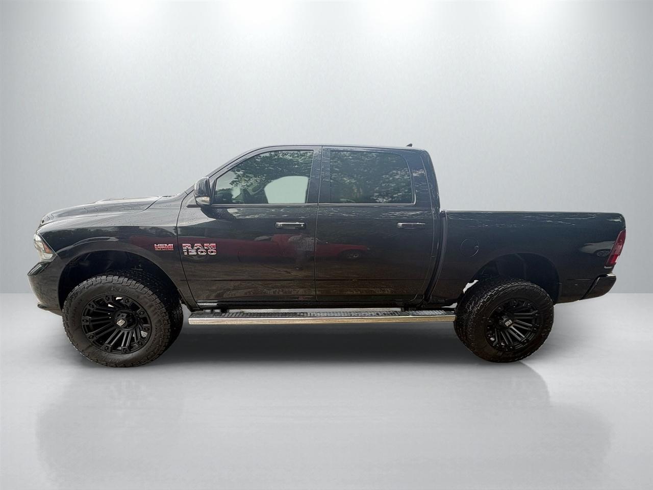 RAM 1500 Sport Crew Cab SWB 4WD 2015