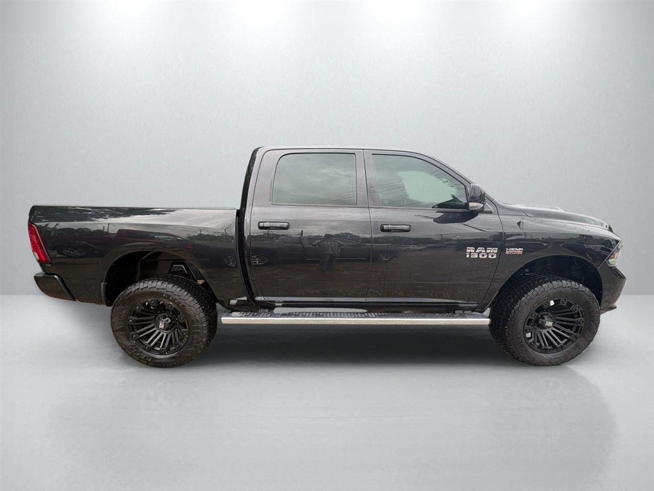 RAM 1500 Sport Crew Cab SWB 4WD 2015