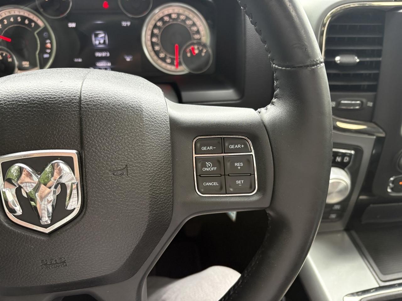RAM 1500 Sport Crew Cab SWB 4WD 2015