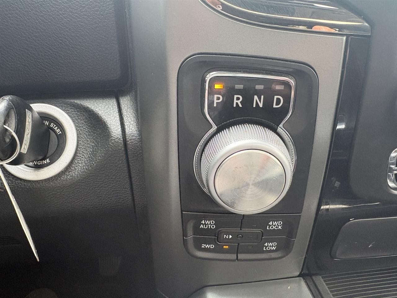 RAM 1500 Sport Crew Cab SWB 4WD 2015