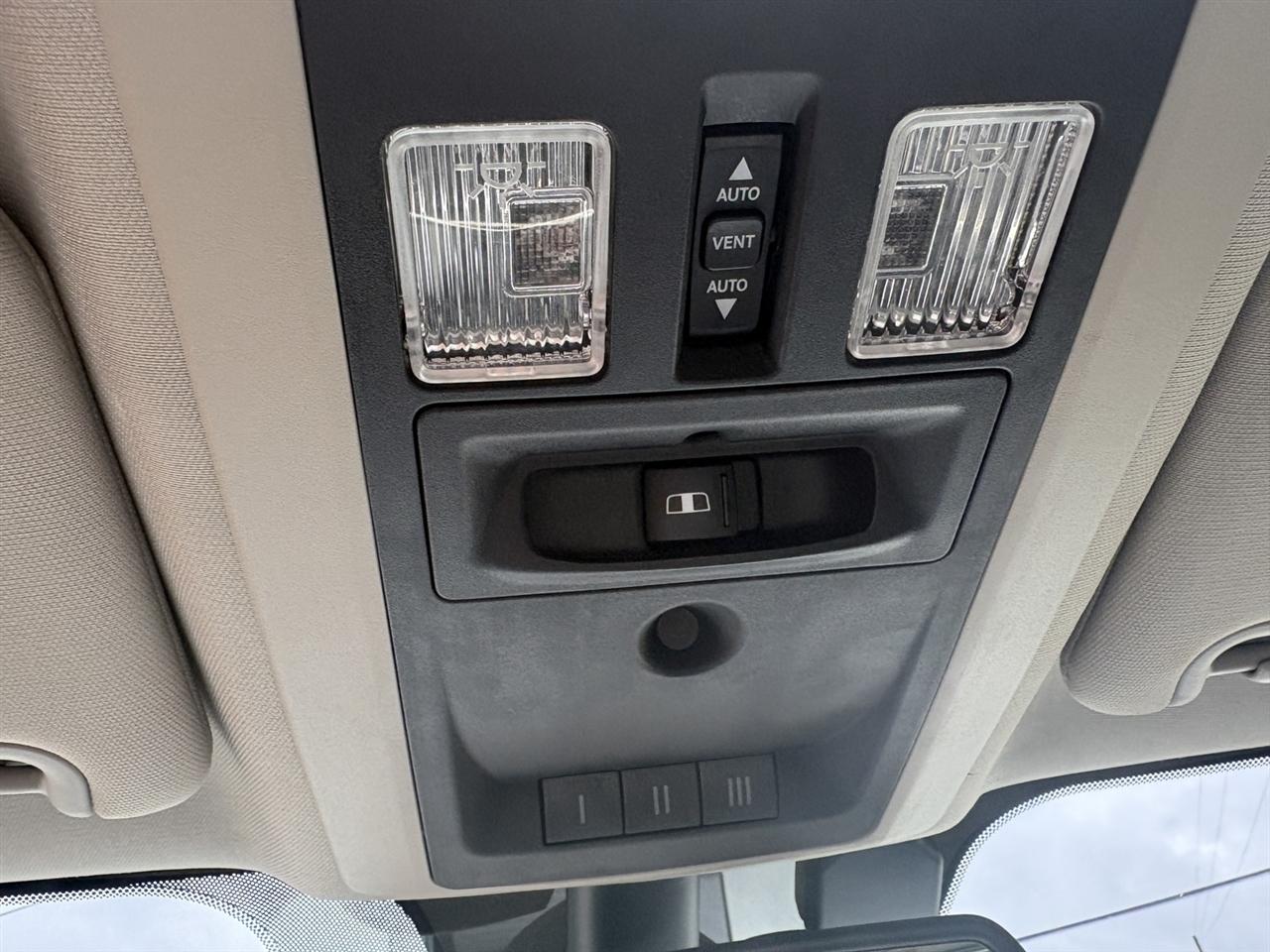 RAM 1500 Sport Crew Cab SWB 4WD 2015