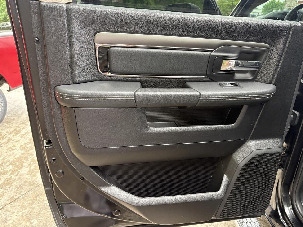 RAM 1500 Sport Crew Cab SWB 4WD 2015