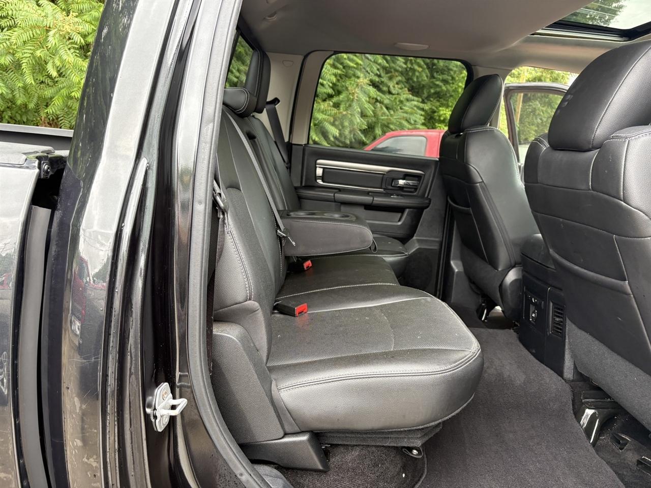 RAM 1500 Sport Crew Cab SWB 4WD 2015