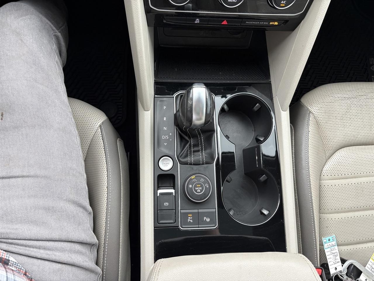 Volkswagen Atlas V6 SEL Premium R-Line 4MOTION 2021