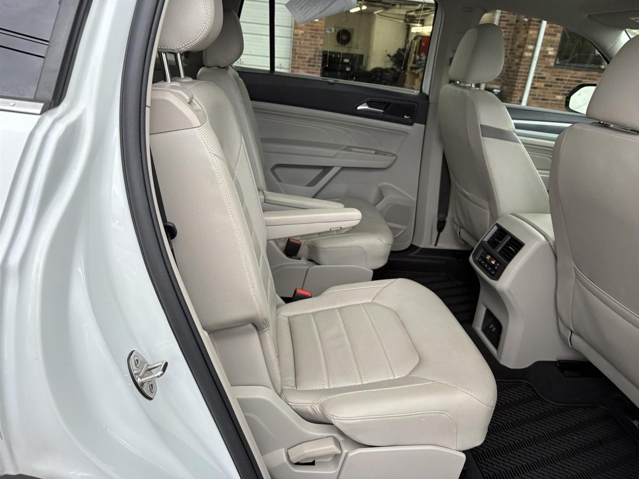 Volkswagen Atlas V6 SEL Premium R-Line 4MOTION 2021
