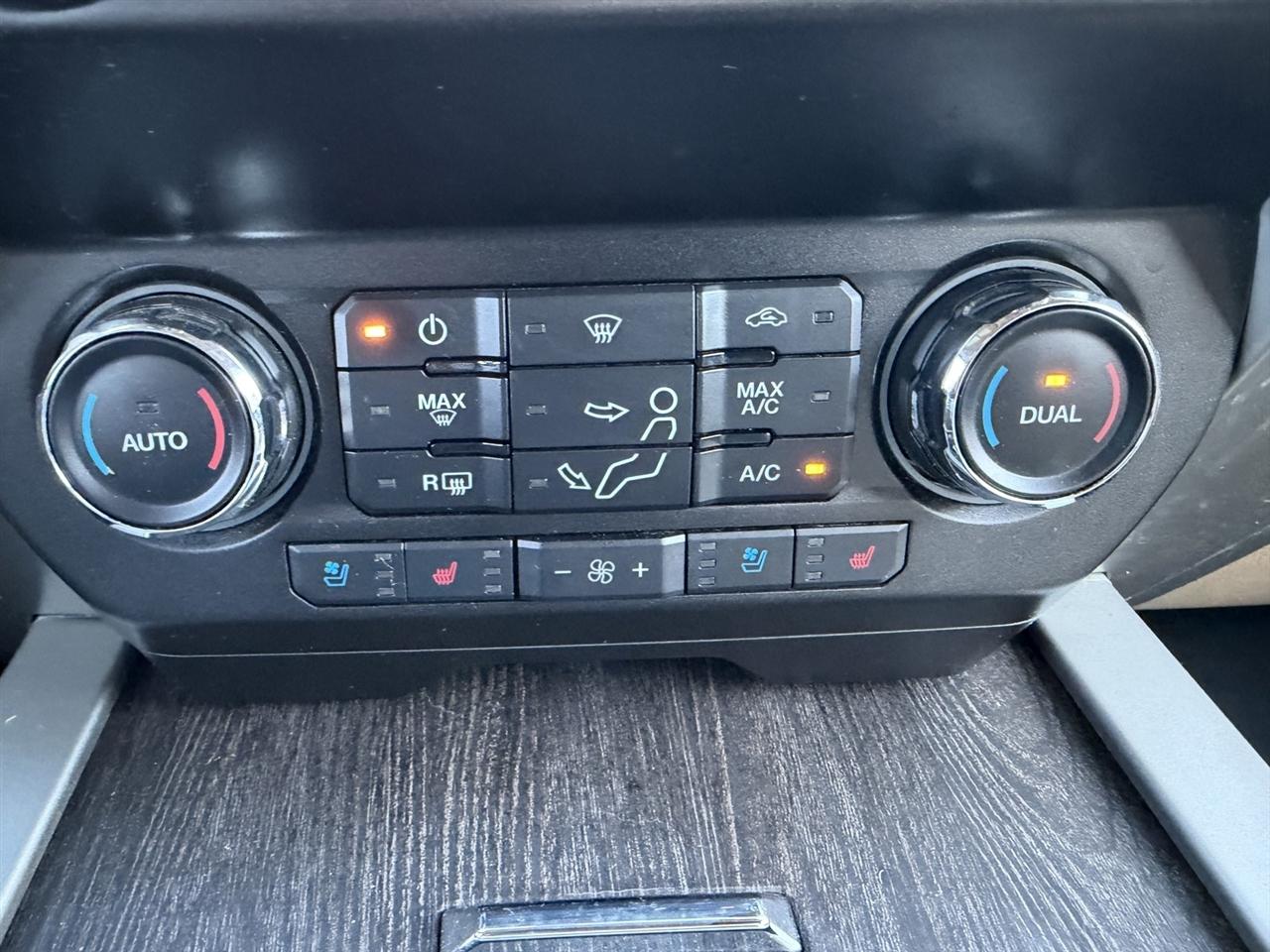 Ford F-250 SD Lariat Crew Cab 4WD 2021
