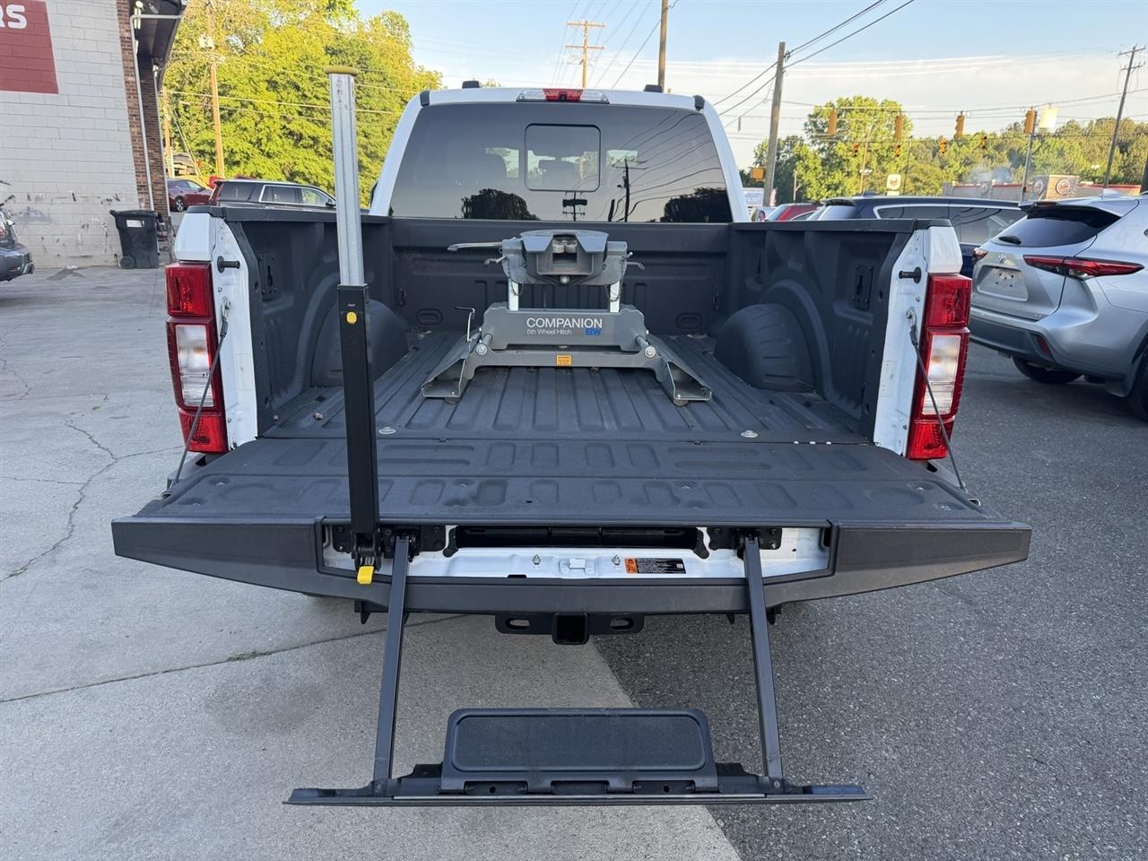 Ford F-250 SD Lariat Crew Cab 4WD 2021