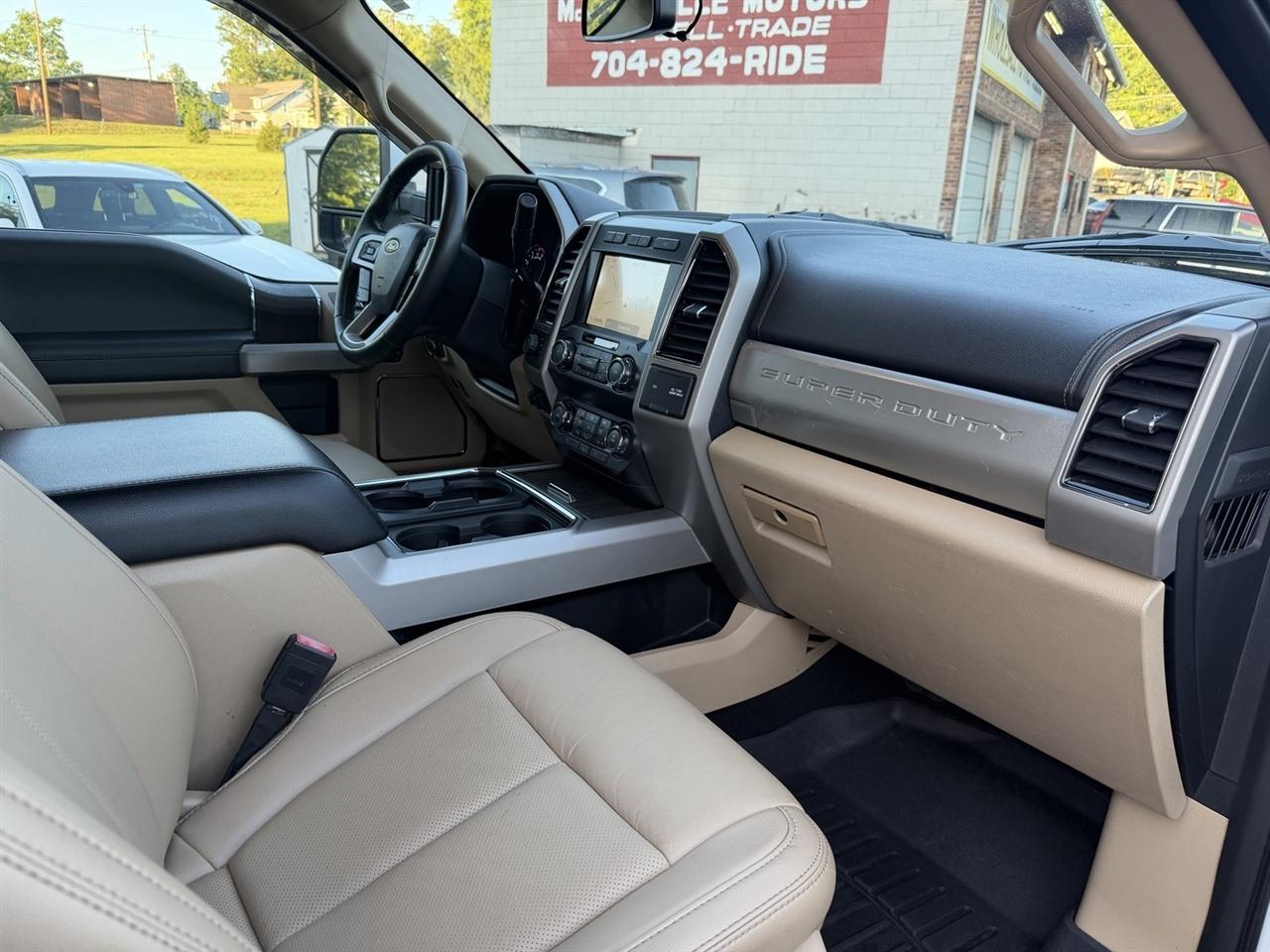 Ford F-250 SD Lariat Crew Cab 4WD 2021