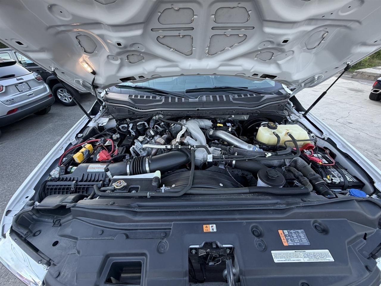 Ford F-250 SD Lariat Crew Cab 4WD 2021