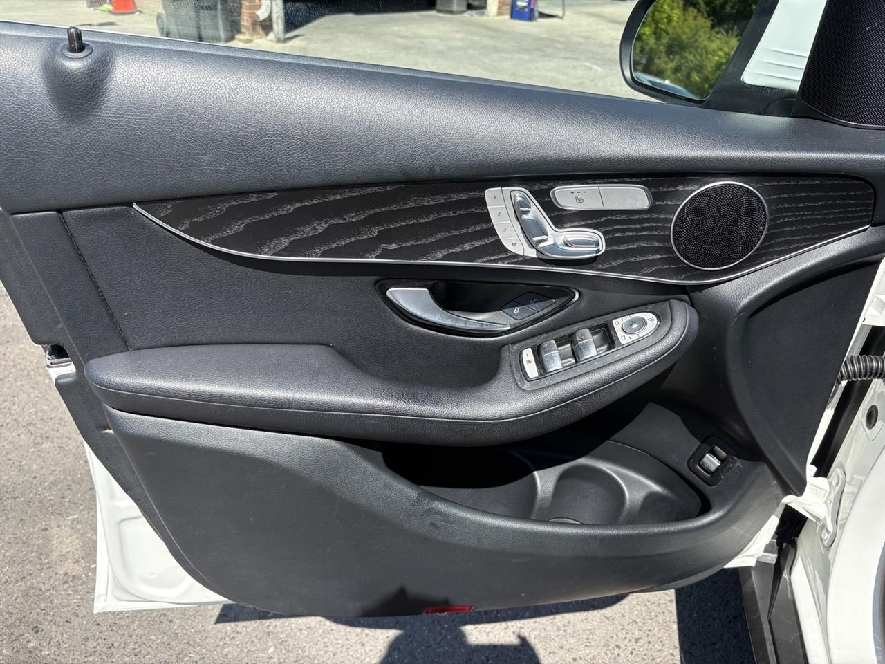 Mercedes-Benz GLC-Class GLC300 2017