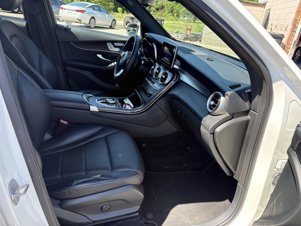 Mercedes-Benz GLC-Class GLC300 2017