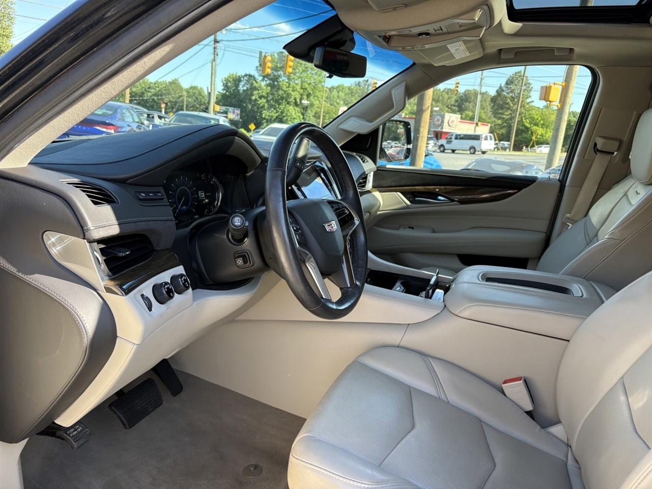 Cadillac Escalade Luxury 4WD 2019