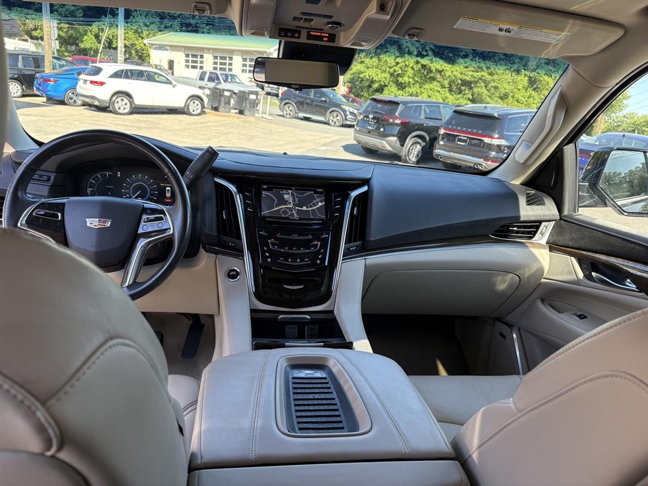 Cadillac Escalade Luxury 4WD 2019
