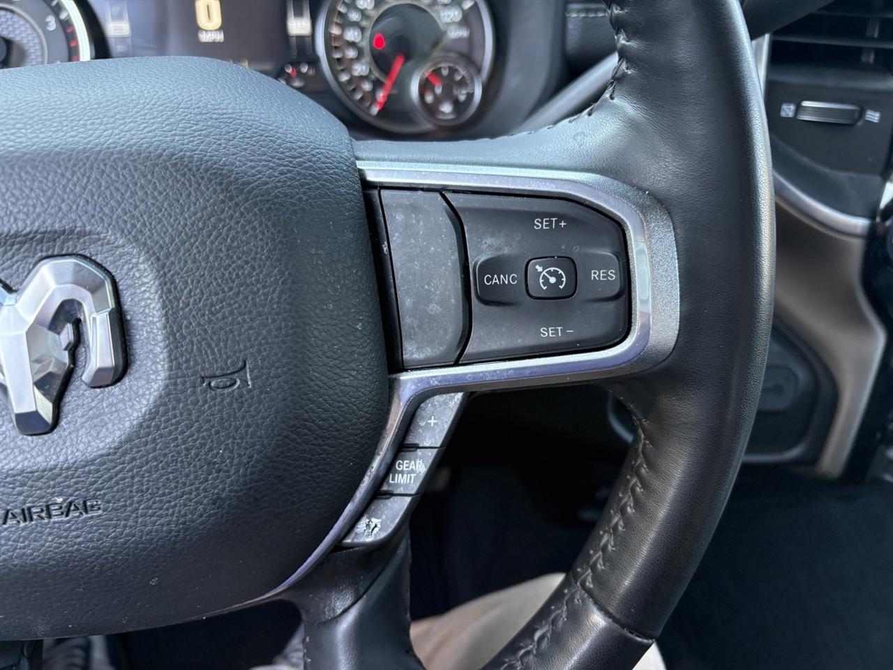 RAM 2500 Laramie Crew Cab SWB 4WD 2024