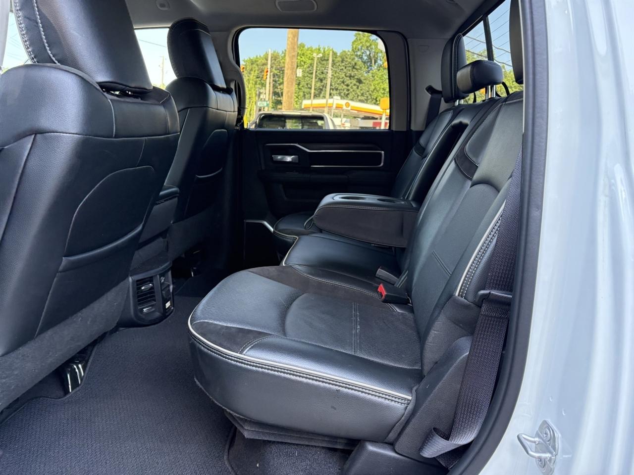 RAM 2500 Laramie Crew Cab SWB 4WD 2024