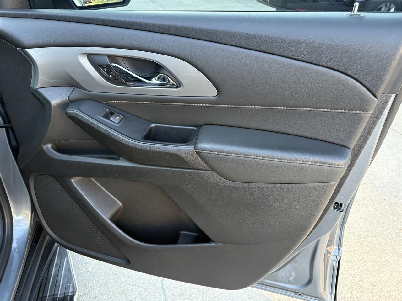 Chevrolet Traverse LS FWD 2021