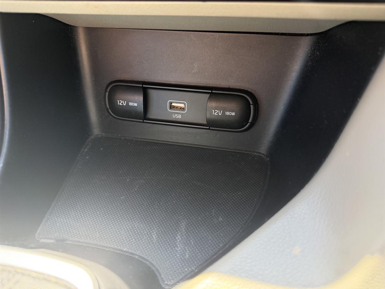 Kia Sportage LX FWD 2021