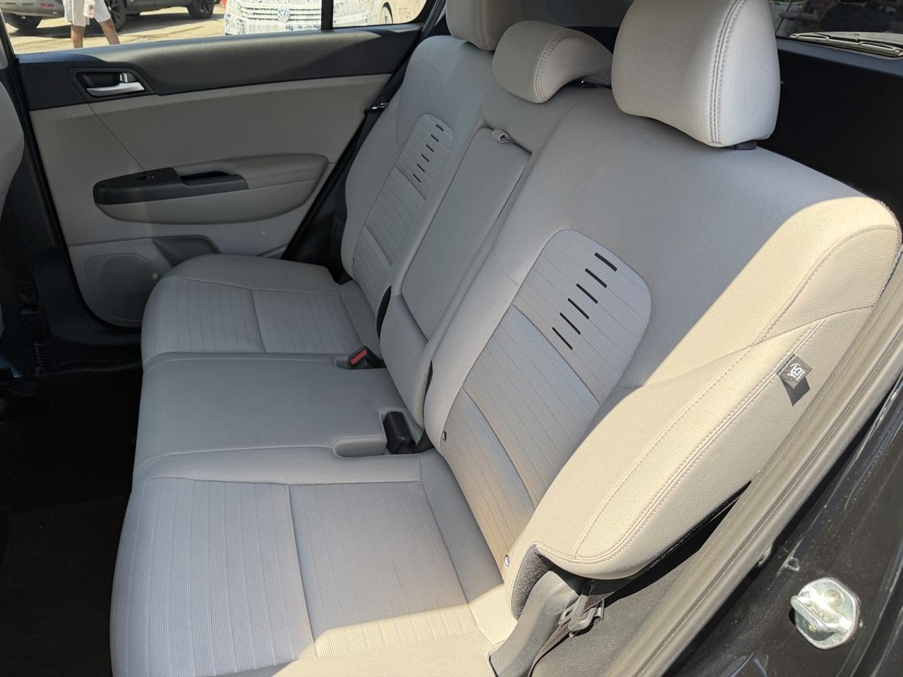 Kia Sportage LX FWD 2021