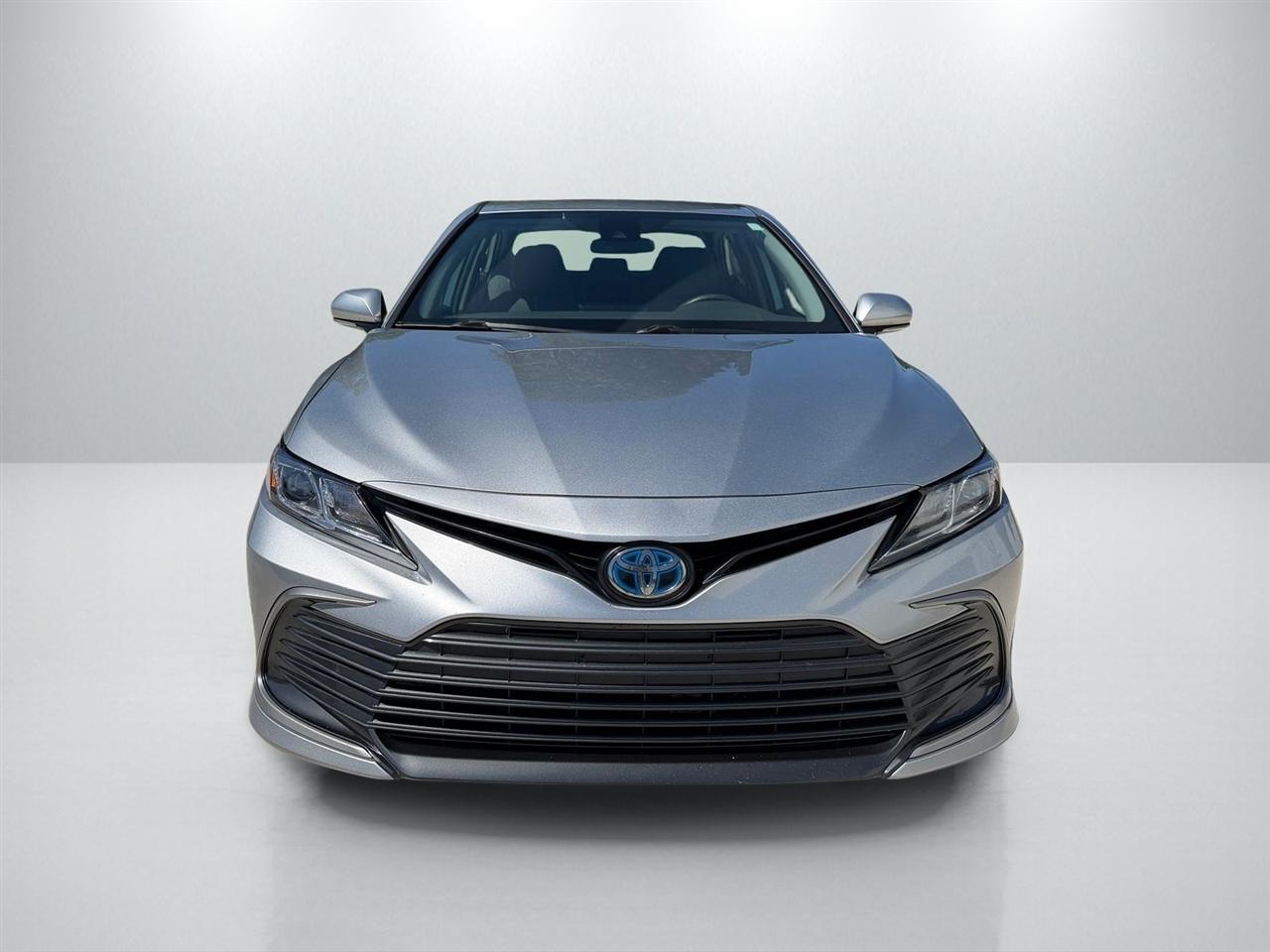 Toyota Camry Hybrid LE 2022