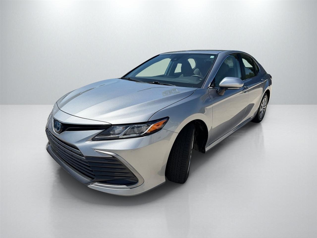 Toyota Camry Hybrid LE 2022