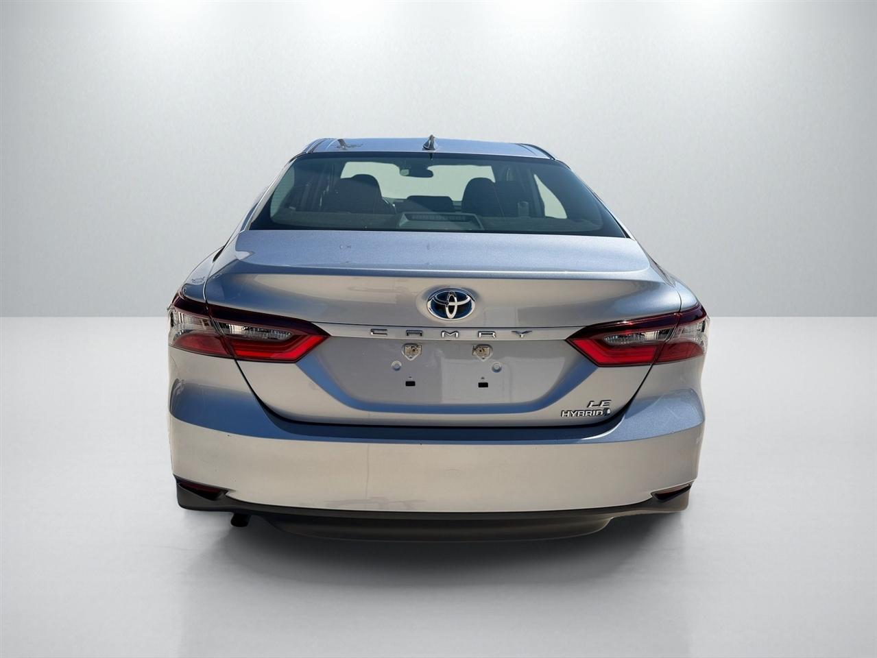 Toyota Camry Hybrid LE 2022