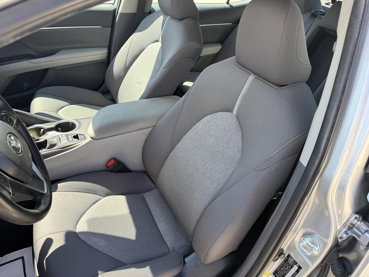 Toyota Camry Hybrid LE 2022