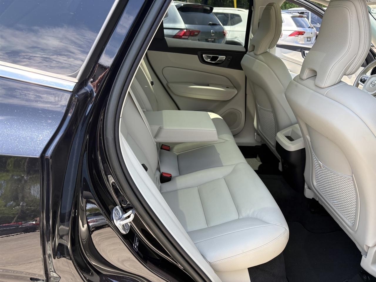 Volvo XC60 B5 Core AWD 2023