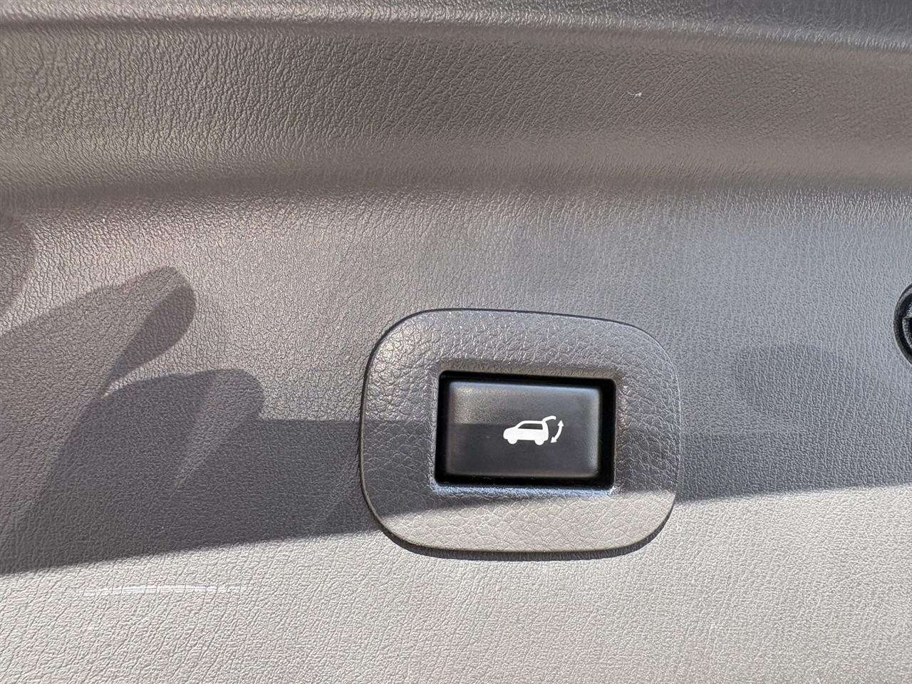 Nissan Armada SV 2WD 2019