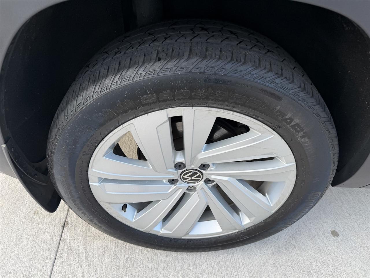 Volkswagen Atlas Cross Sport V6 SE w/Technology 2021